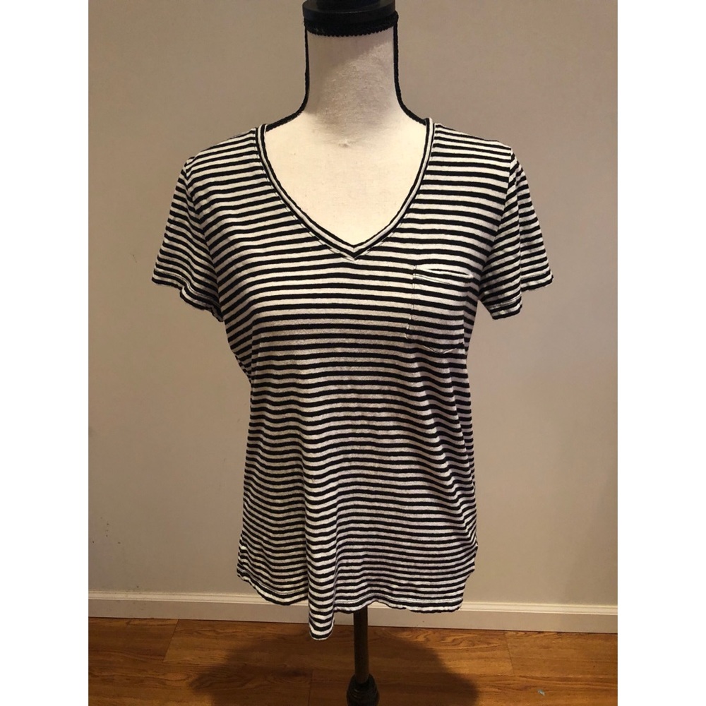 Universal Thread Monterey V-Neck Top